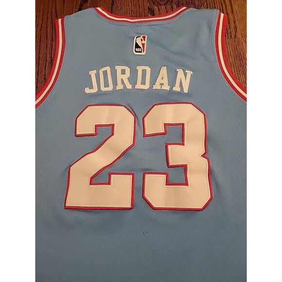 Michael Jordan Chicago Bulls Jersey Youth Size XL 18-20 NBA Basketball Boys - Picture 7 of 8